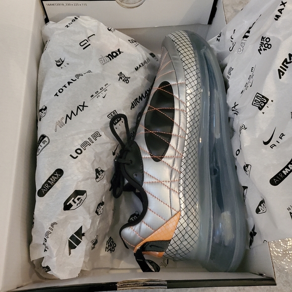 Nike Shoes - Picture 10 of 12